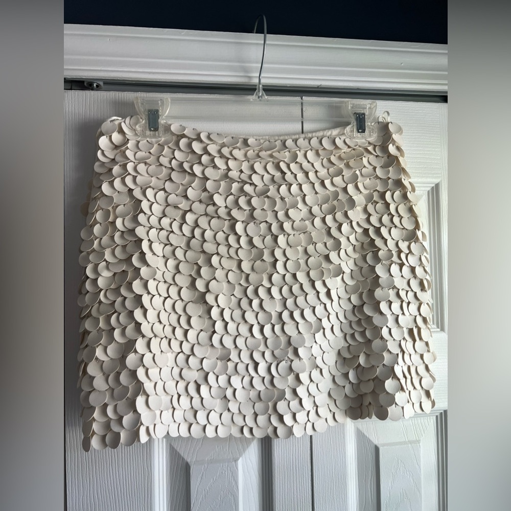Zara white mini skirt. Size: small.